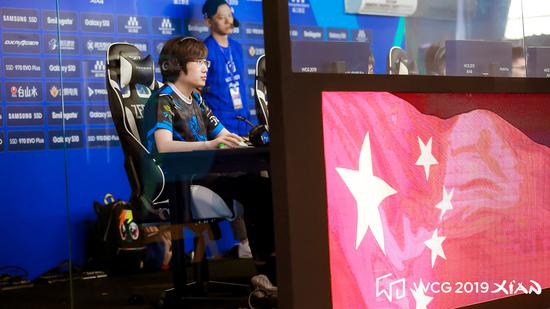 疑是充满希 疑是充满希